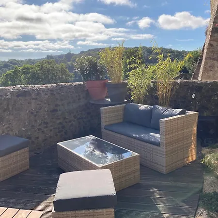 Le Passe-muraille בית נופש